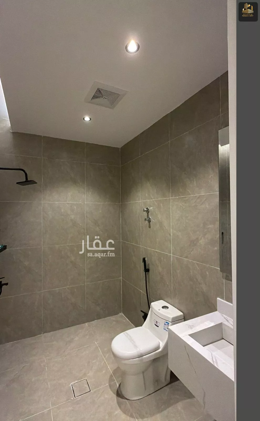 6 bedroom villa in Al Lulu 18