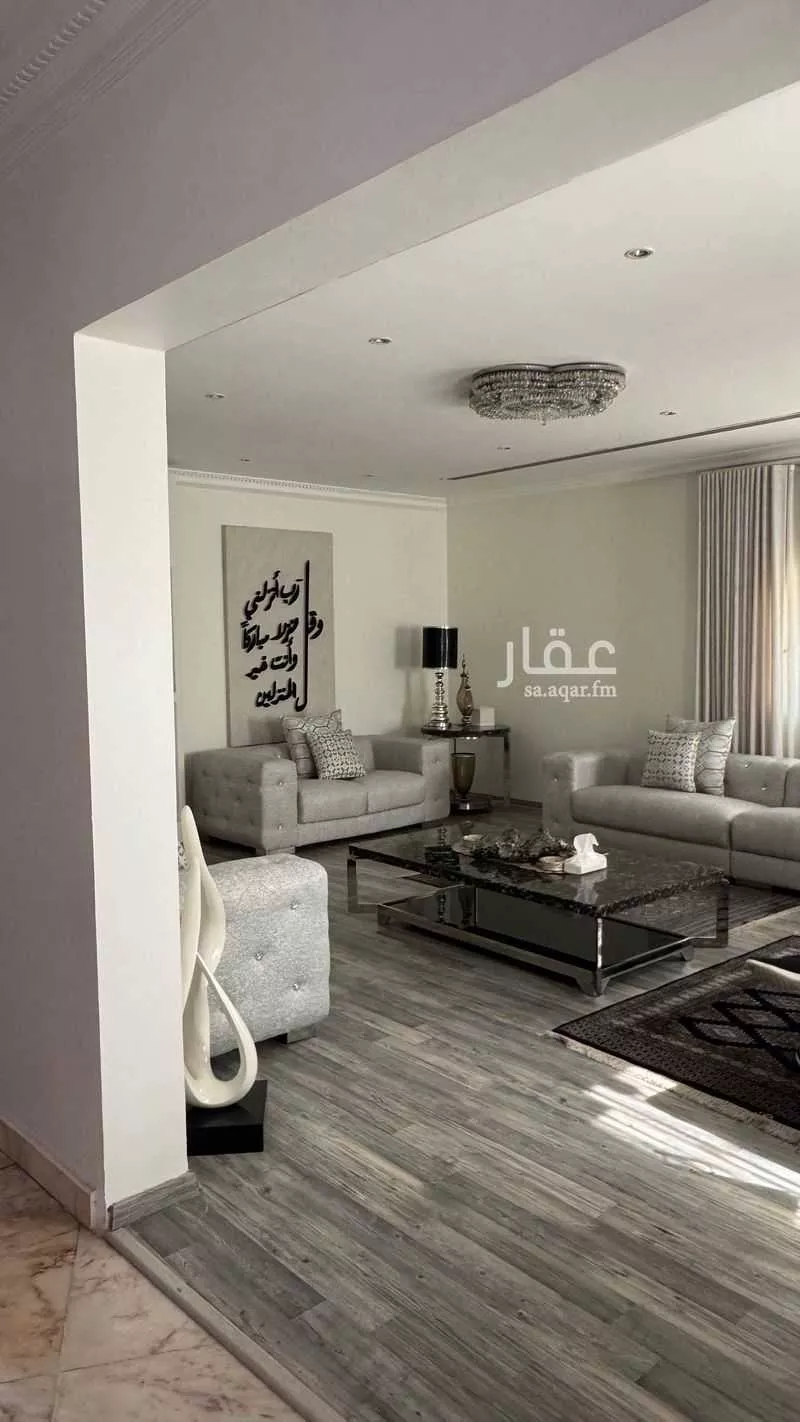 5 bedroom villa in Al Corniche 5