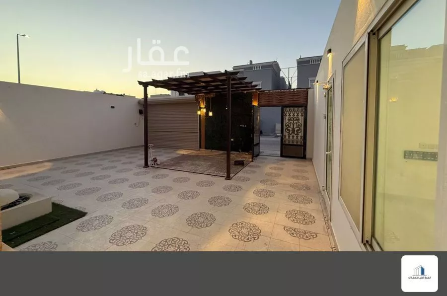 9 bedroom villa in At Tahliyah 3