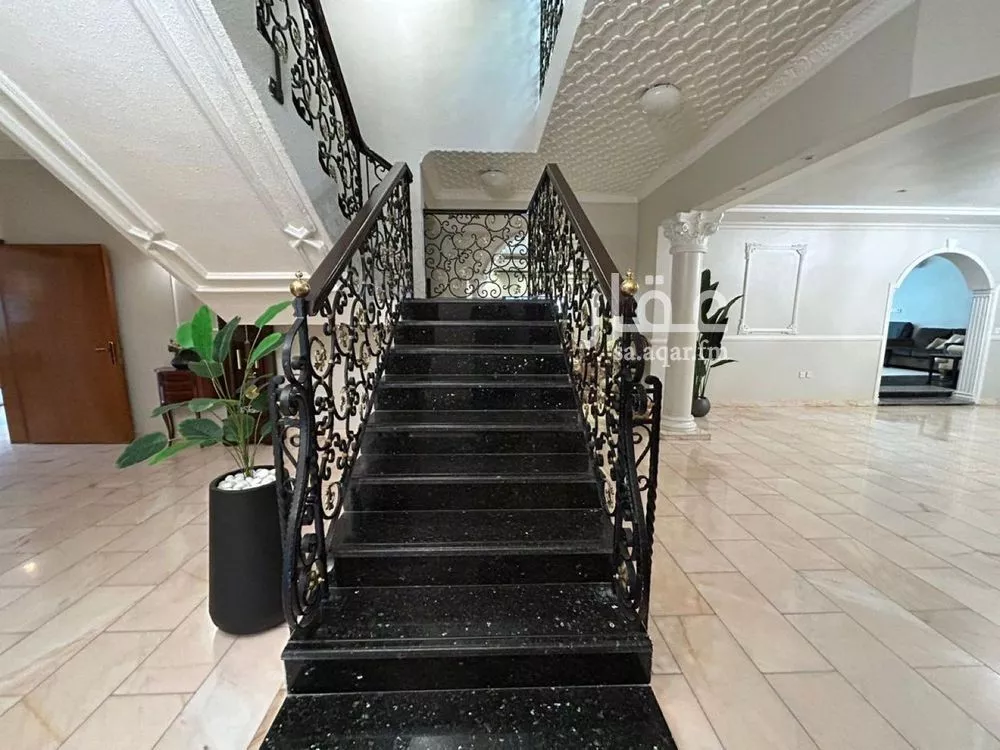 6 bedroom villa in Ar Rakah Al Janubiyah 11