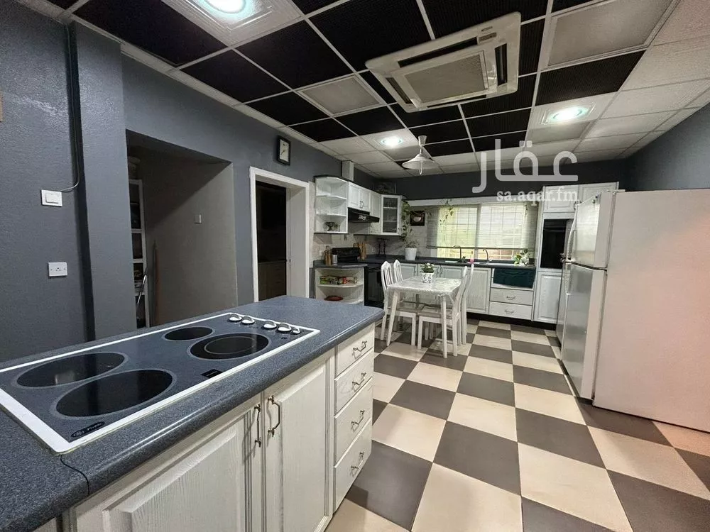 6 bedroom villa in Ar Rakah Al Janubiyah 9