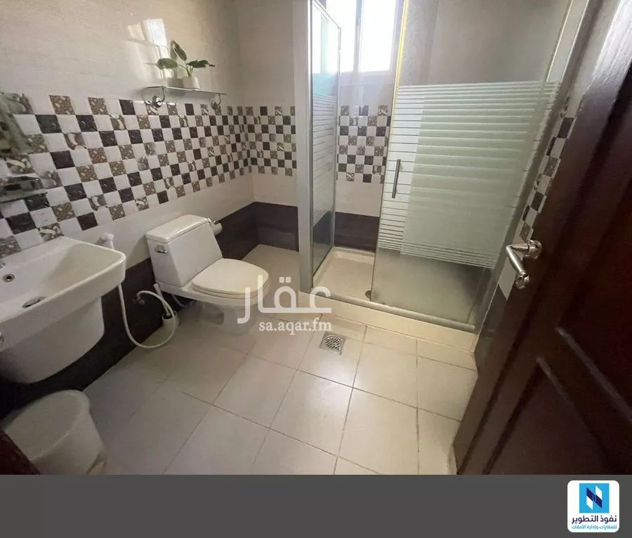 4 bedroom villa in Al Shati, Jeddah 10