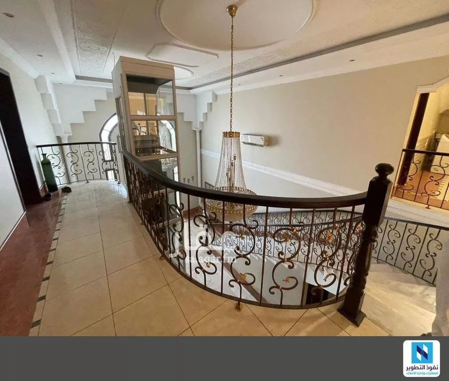 4 bedroom villa in Al Shati, Jeddah 11