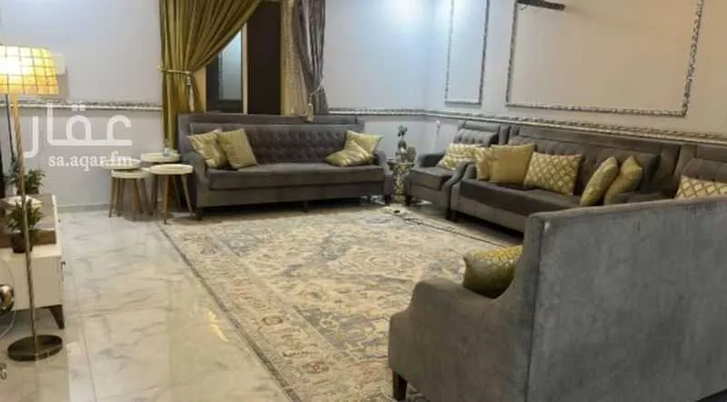 الطابق في القطبية