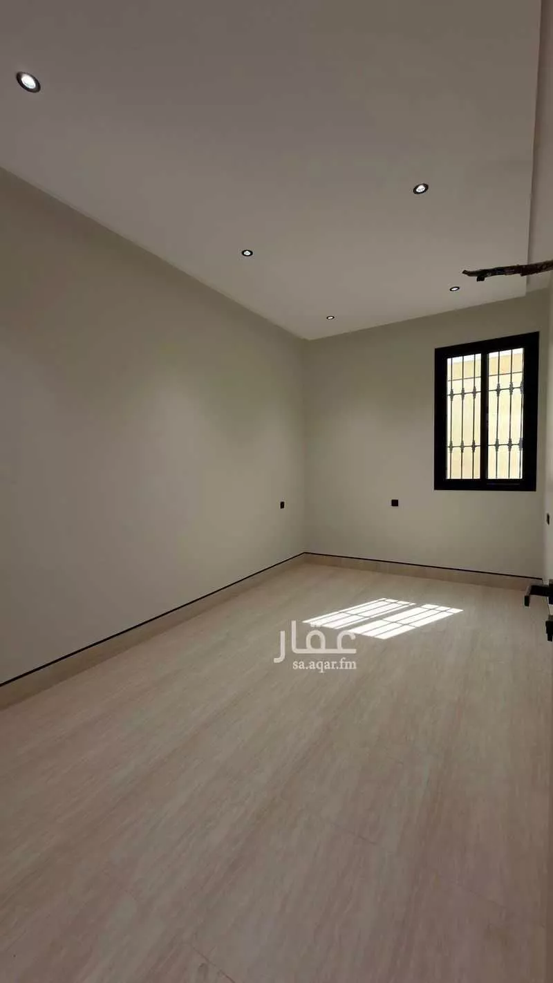 5 bedroom apartment in Al Difa, Madinah 9