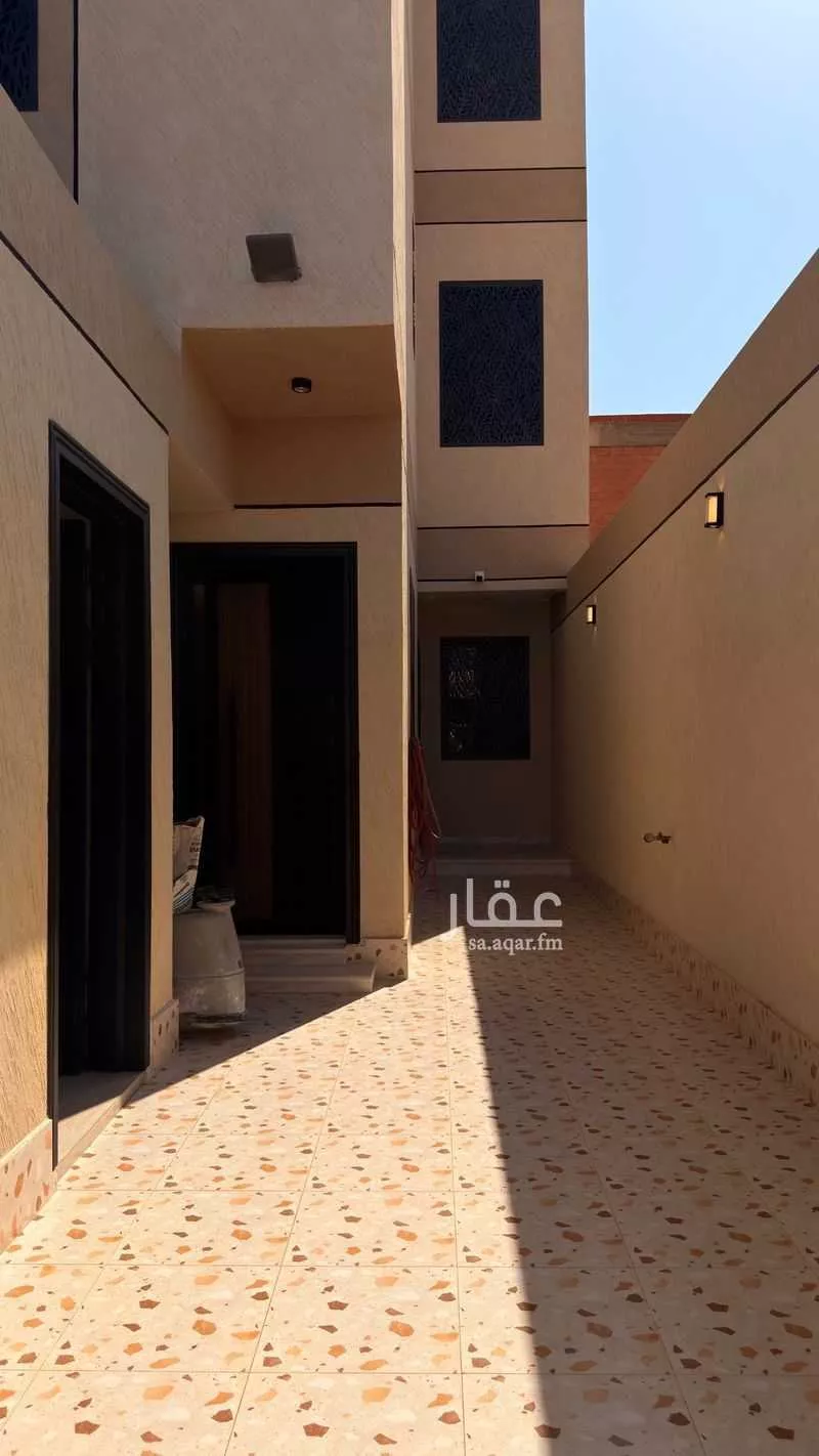 5 bedroom apartment in Al Difa, Madinah 4