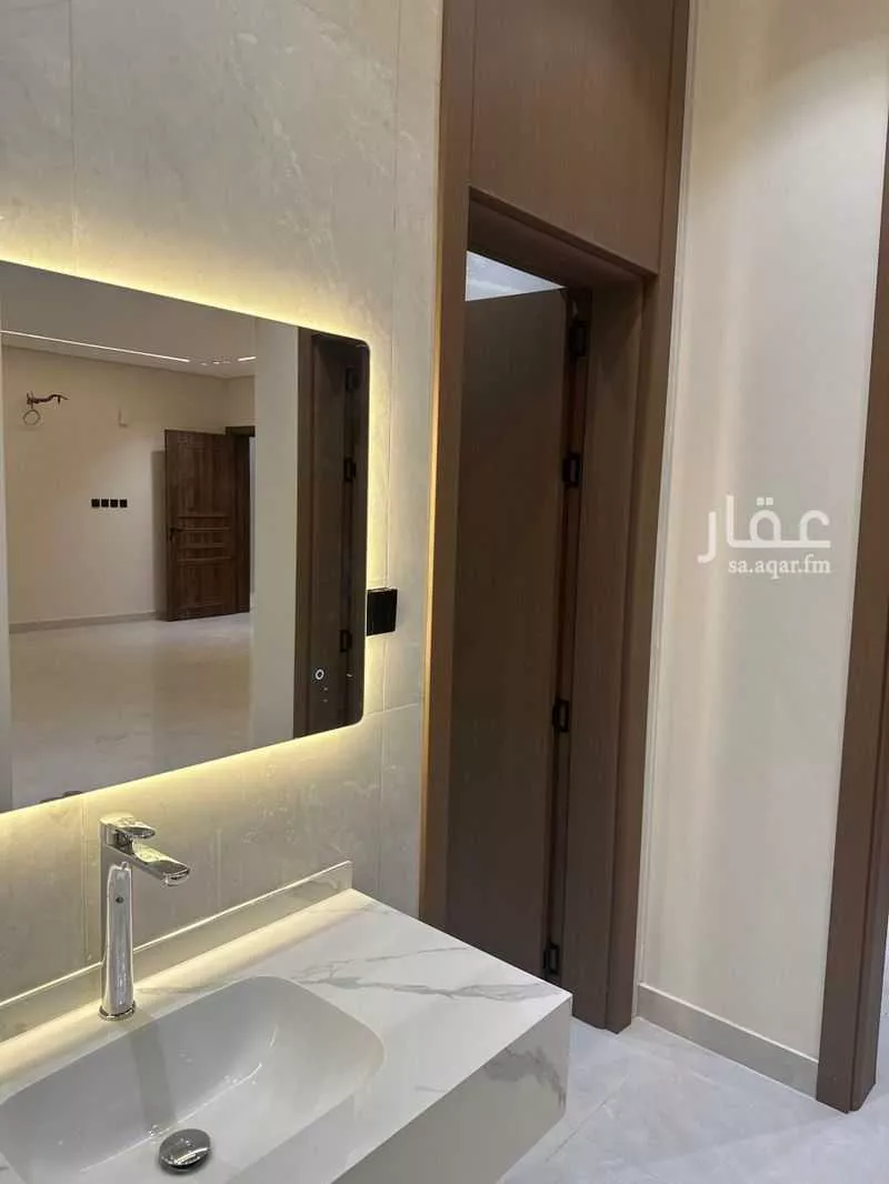 5 bedroom apartment in Al Sakb, Madinah 4