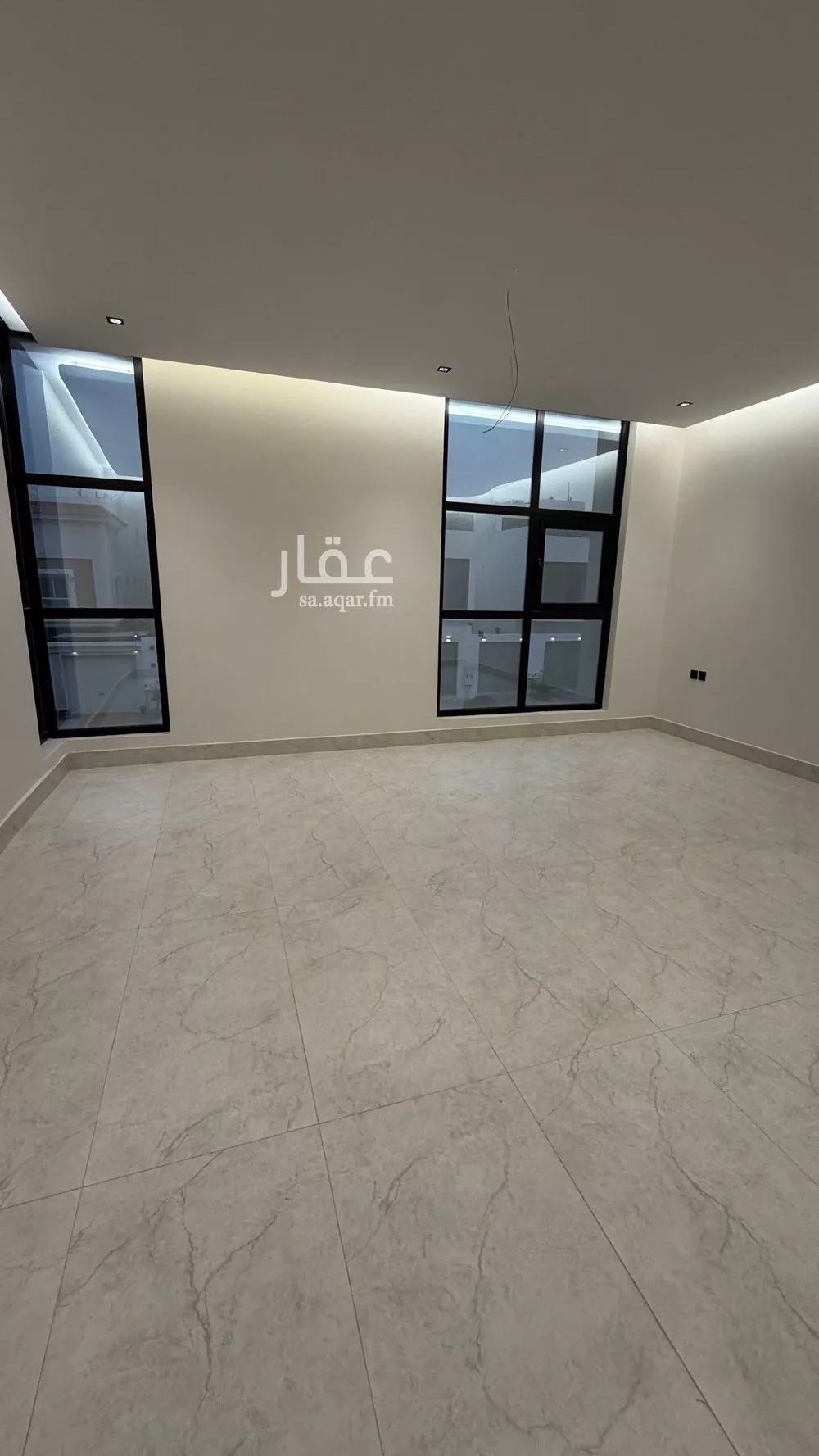 9 bedroom villa in At Tahliyah, Eastern Province 4