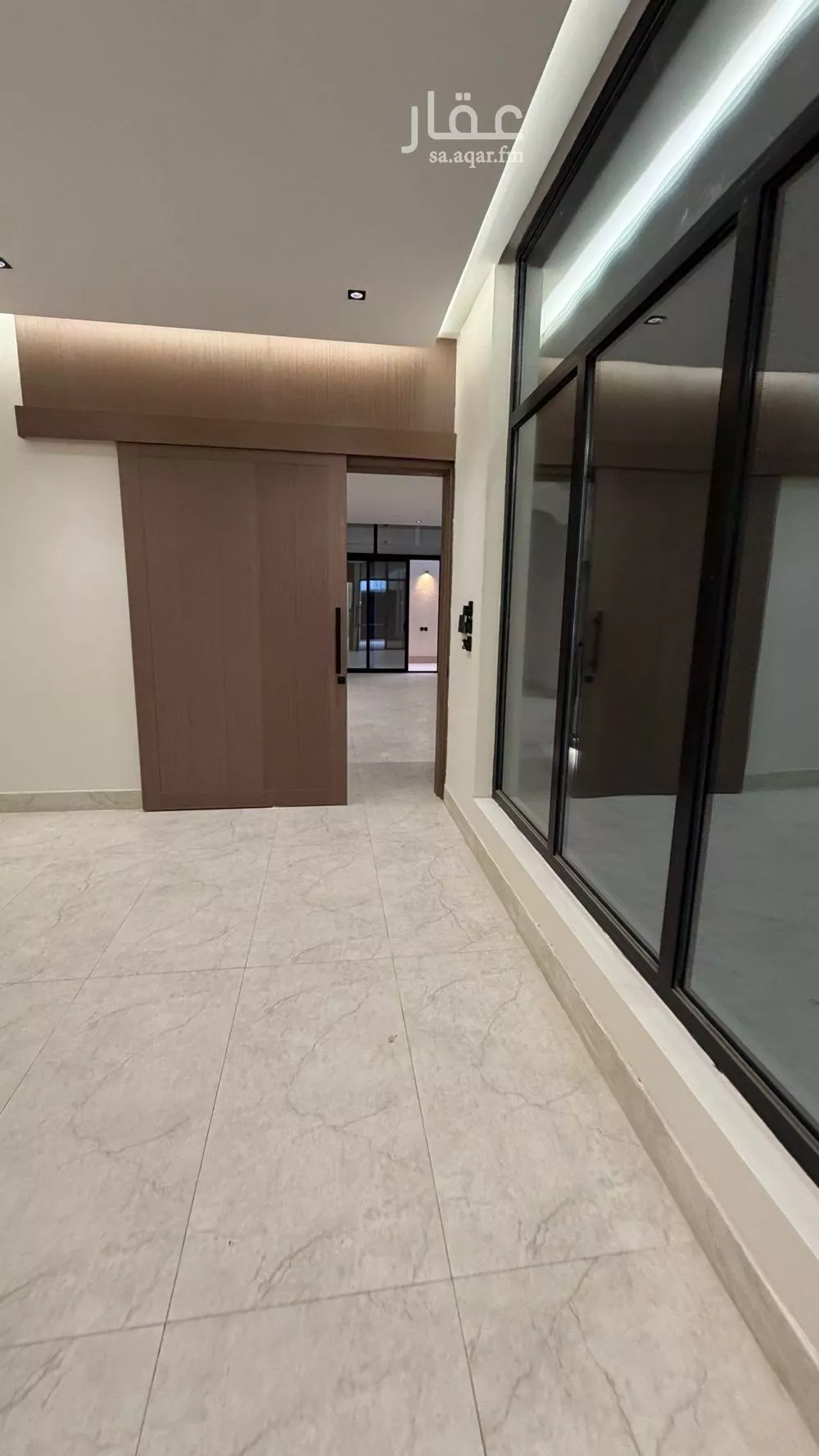 9 bedroom villa in At Tahliyah, Eastern Province 6