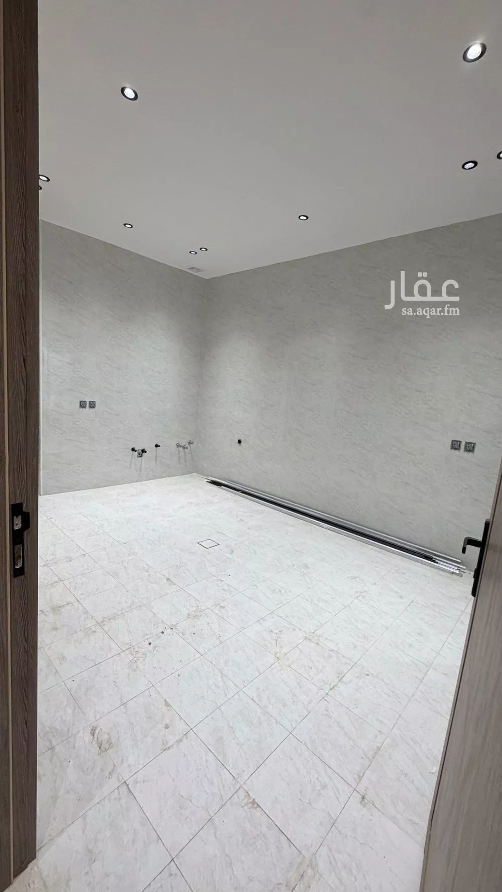 فيلا 20 غرف في الأمواج 6
