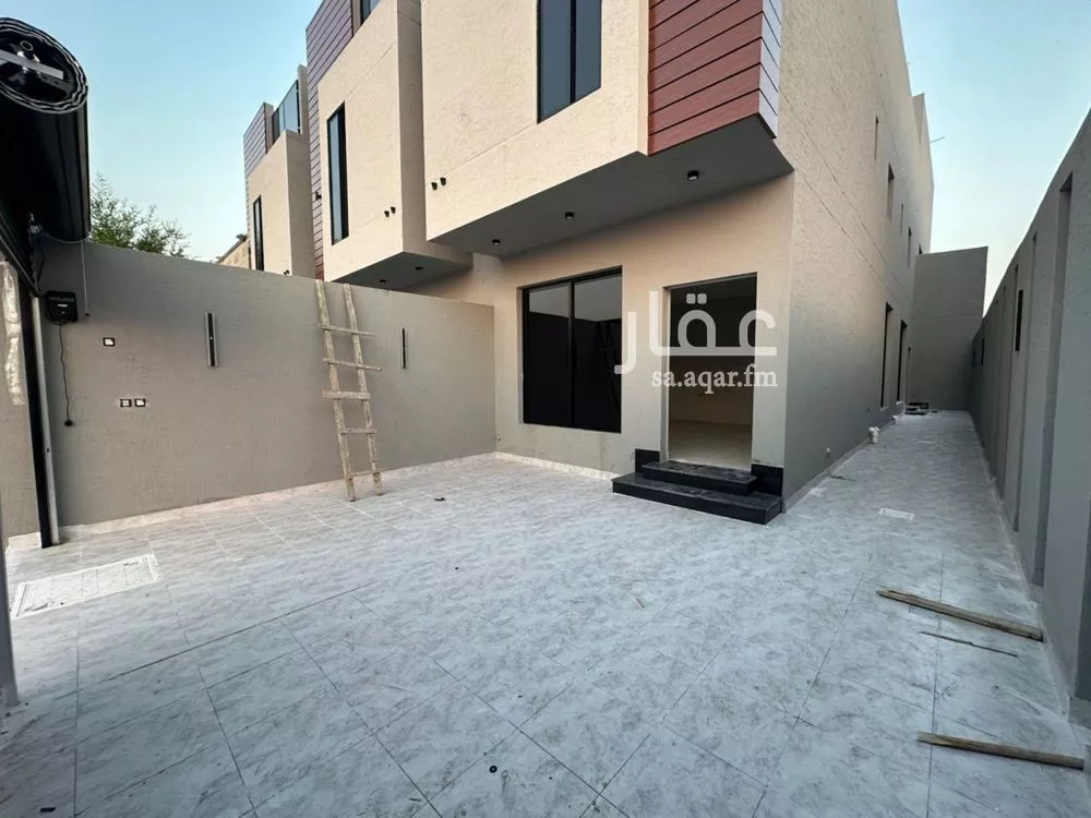 7 bedroom villa in Al Aqiq 7