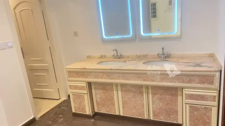 5 bedroom villa in Al Murjan, Jeddah 16