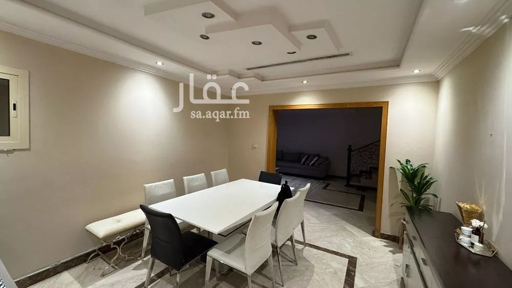 5 bedroom villa in Al Yarmouk 2