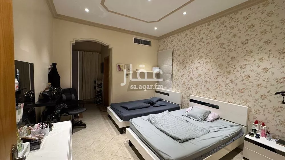 5 bedroom villa in Al Yarmouk 7