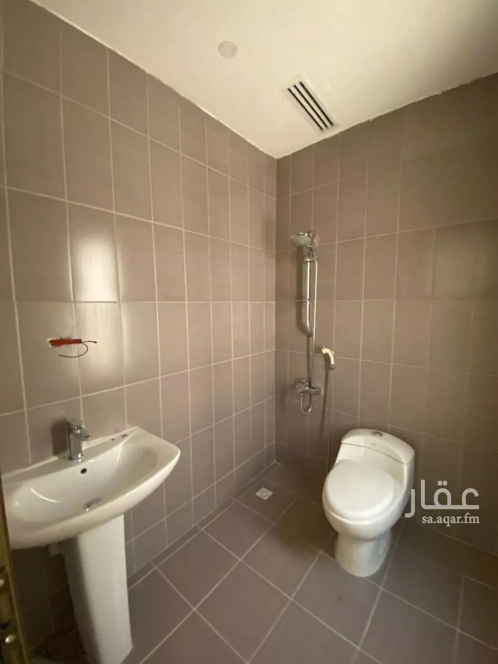 8 bedroom villa in Al Buhairah 15