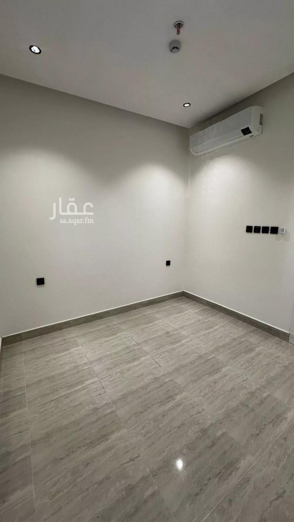 900 sqm building in Dhahrat Laban 2