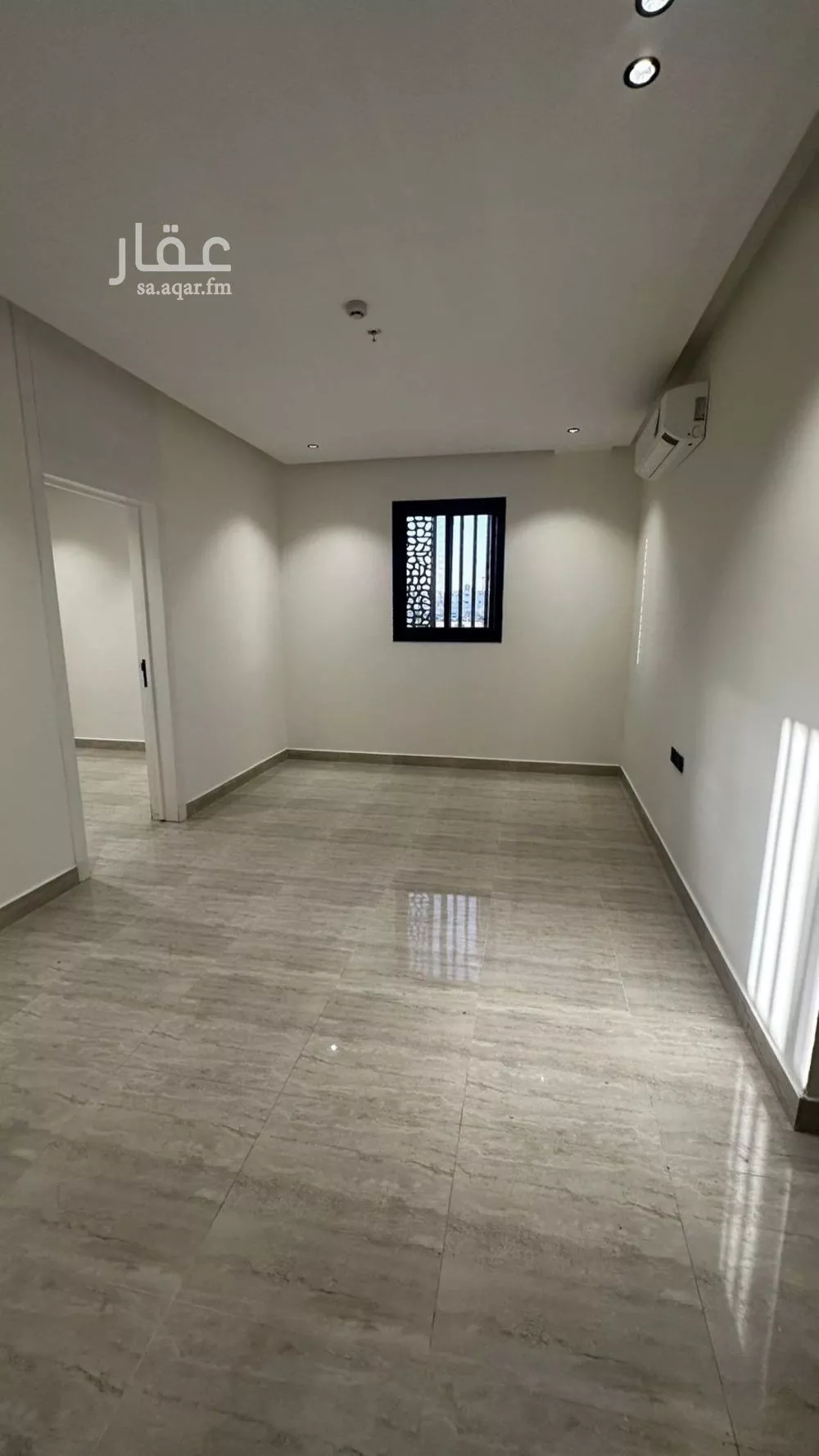 900 sqm building in Dhahrat Laban 6