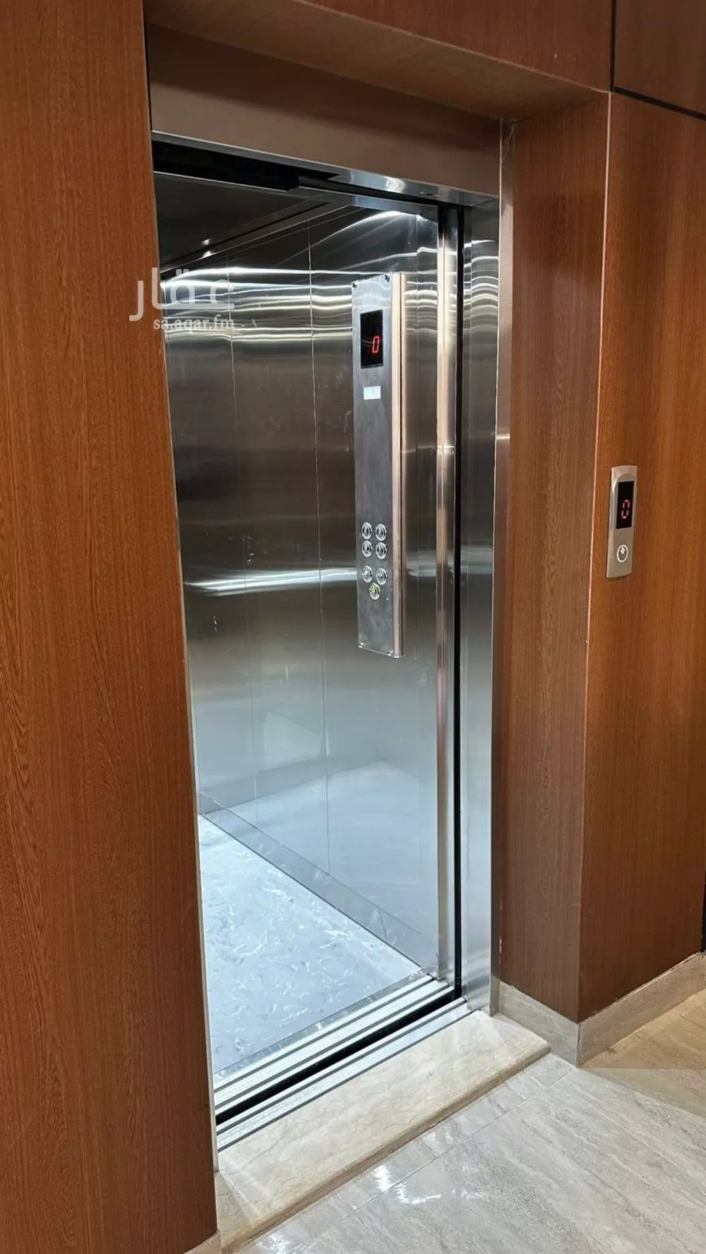 900 sqm building in Dhahrat Laban 7