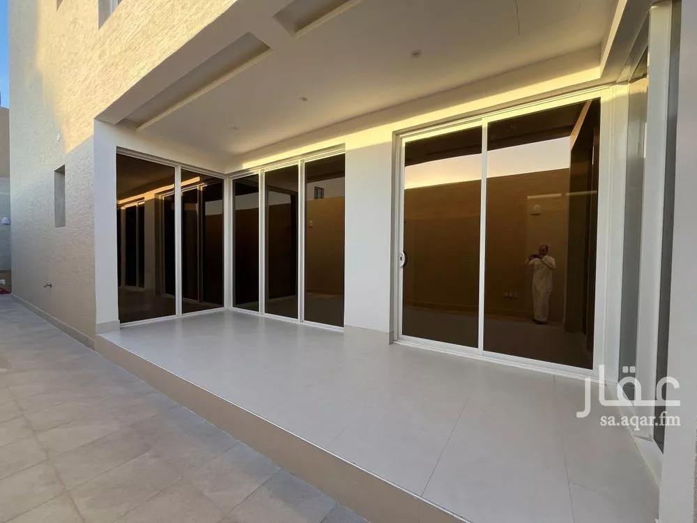 عمارة 400 م² في المهدية 12