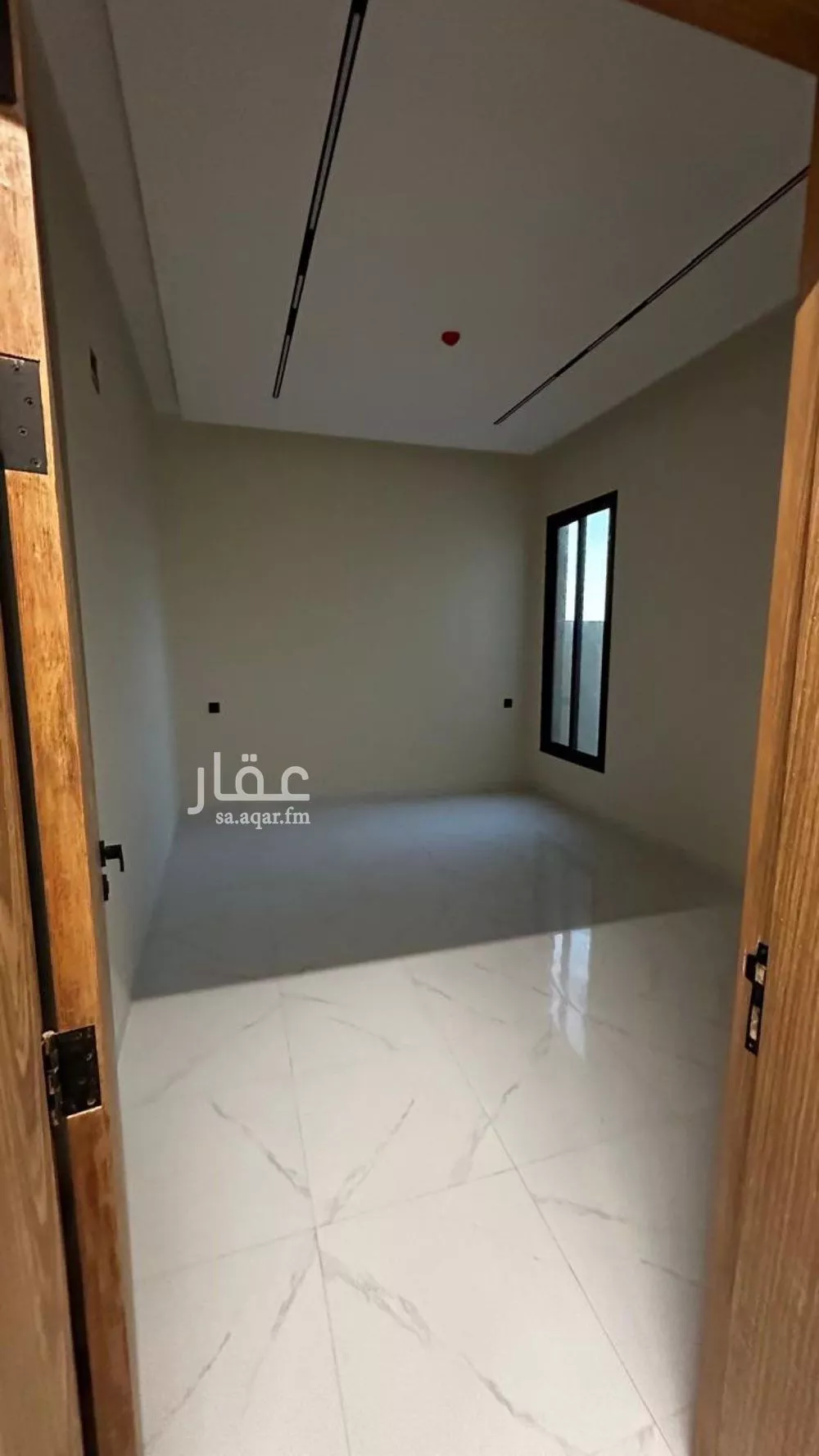 900 sqm building in Dhahrat Laban 12