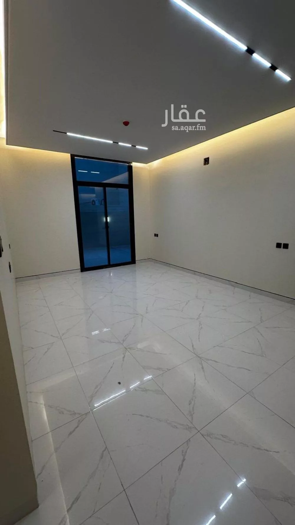 900 sqm building in Dhahrat Laban 3