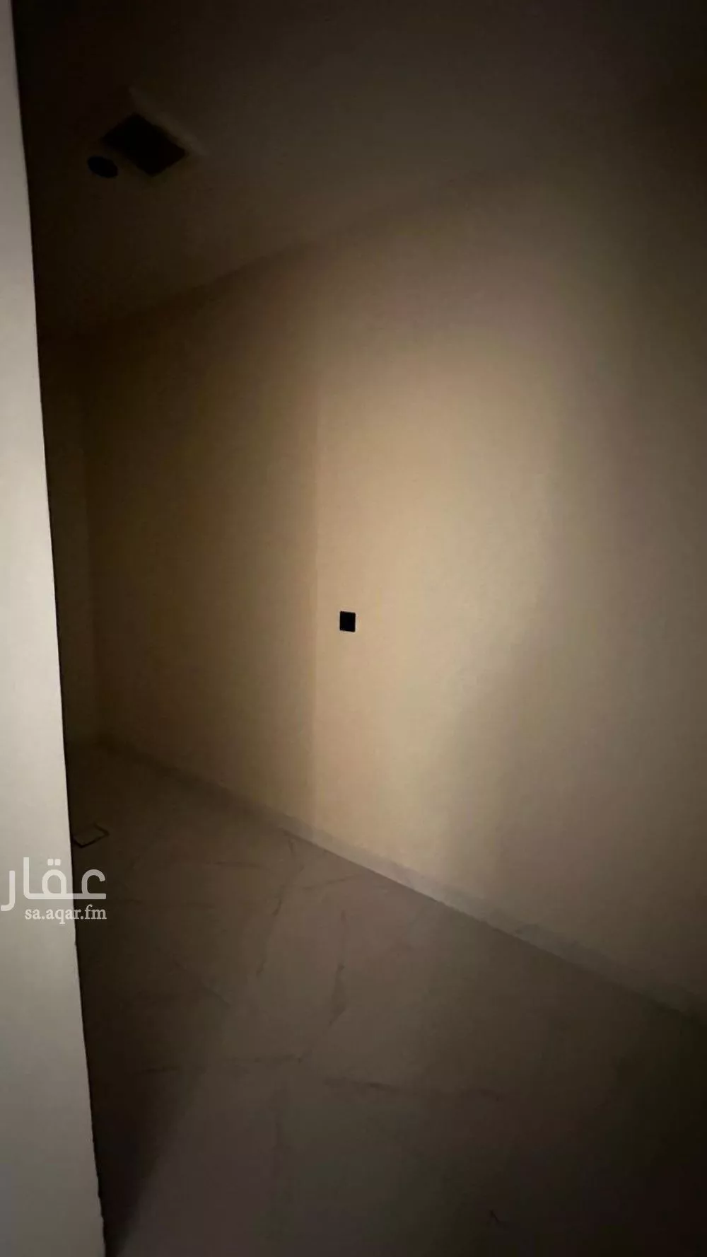 900 sqm building in Dhahrat Laban 6