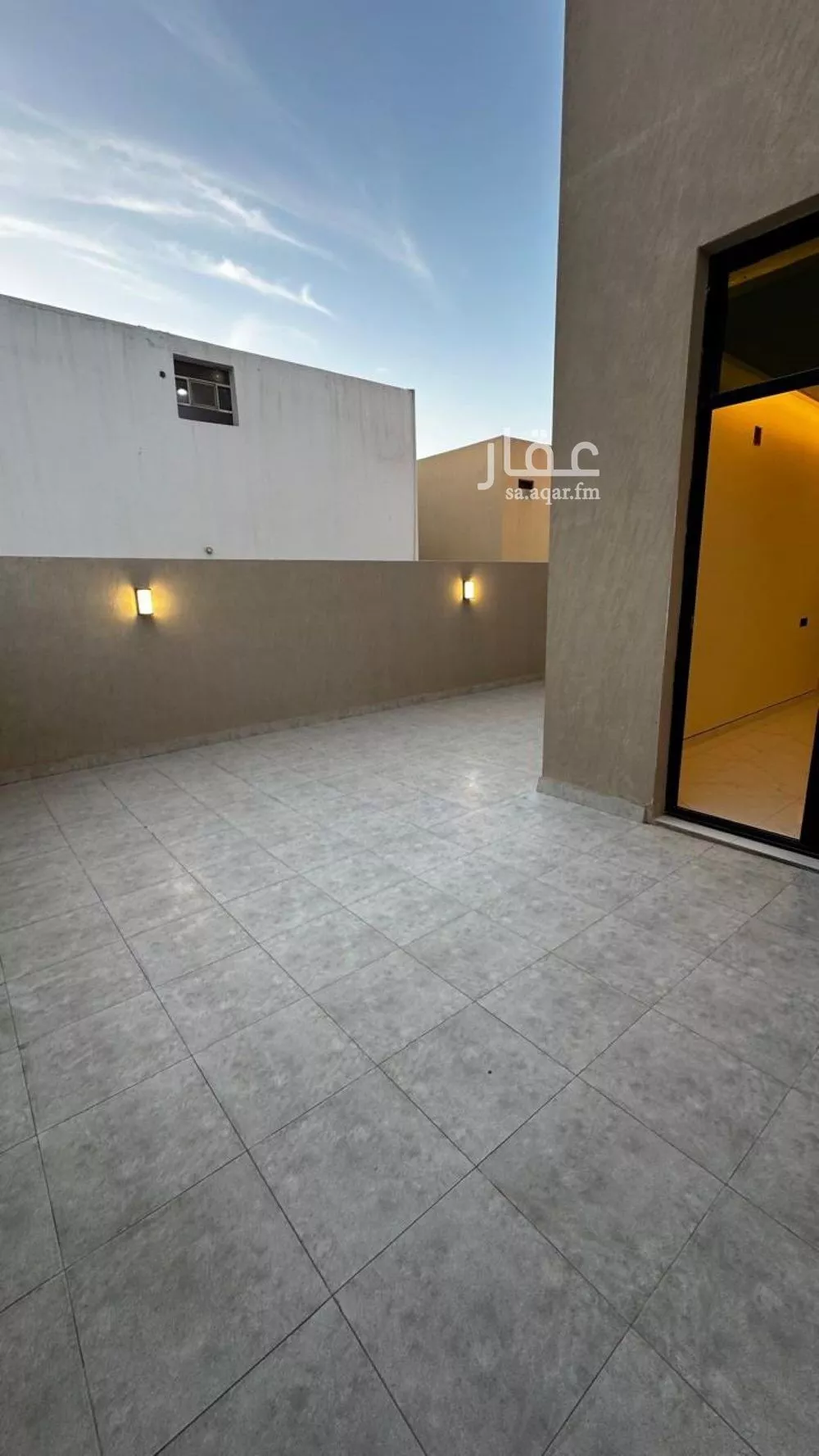 900 sqm building in Dhahrat Laban 8