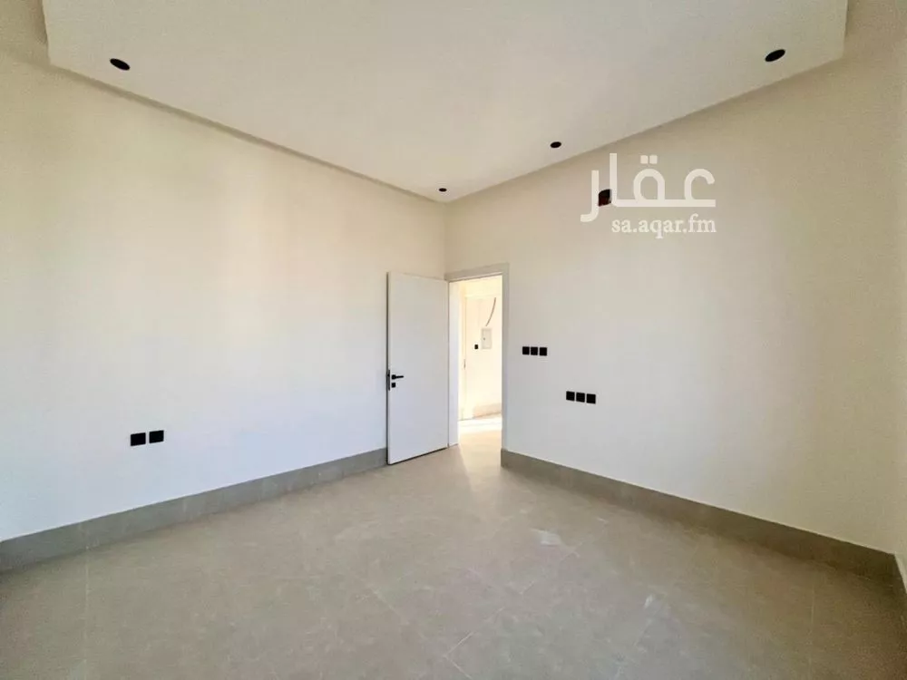 400 sqm building in Al Mahdiyyah 12