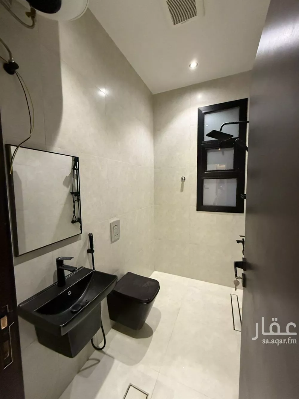 عمارة 900 م² في النرجس 6