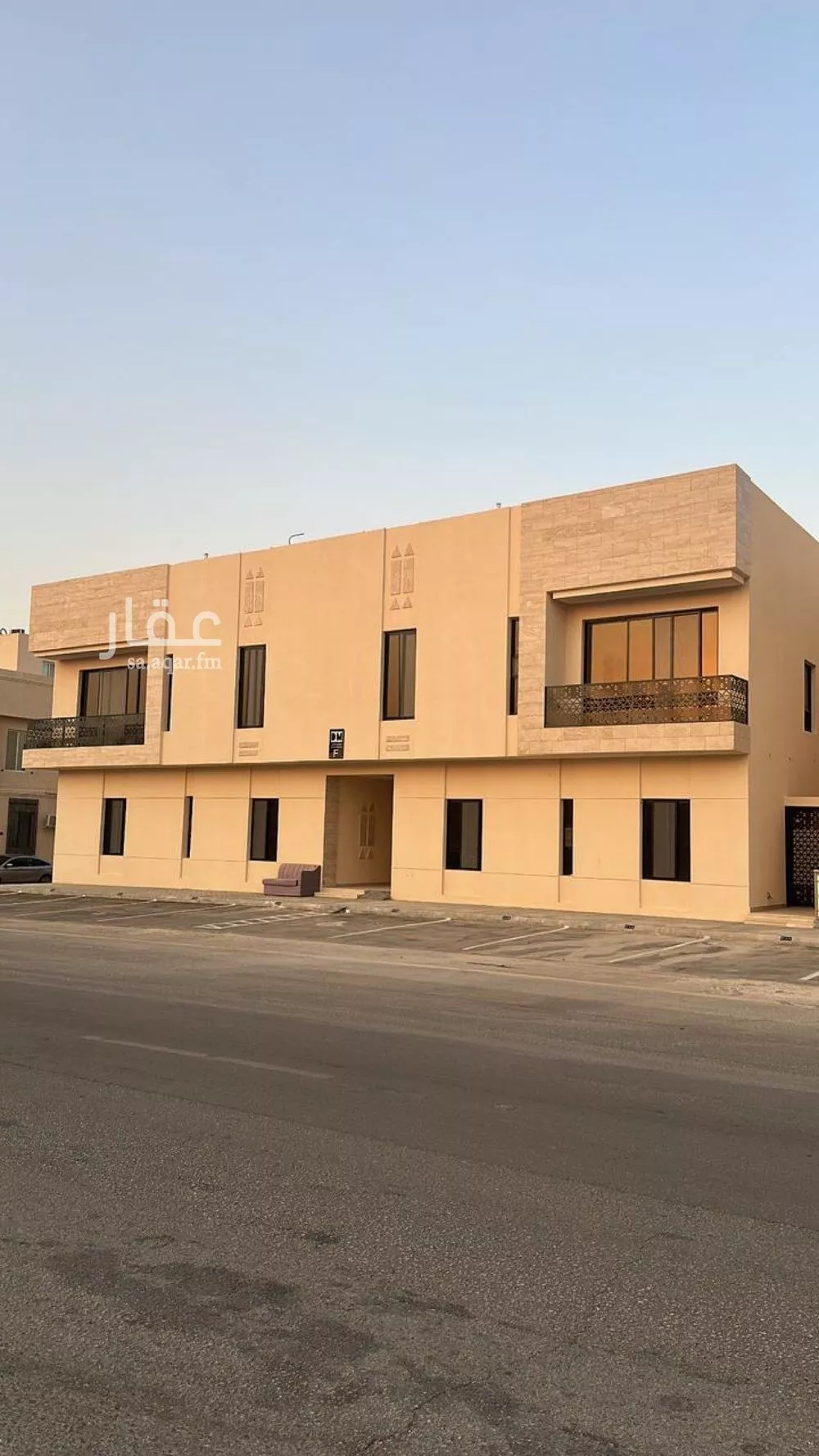 عمارة 840 م² في طويق 2