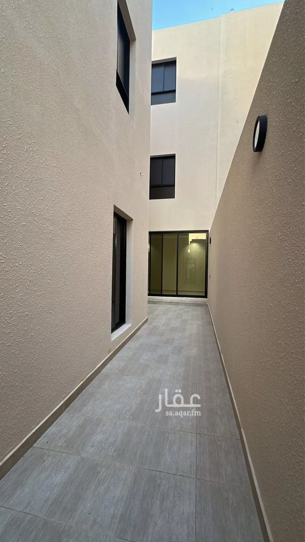 عمارة 840 م² في طويق 7