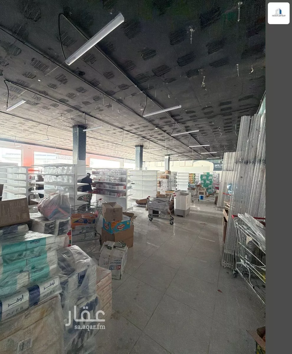 محل 530 م² في طويق 12