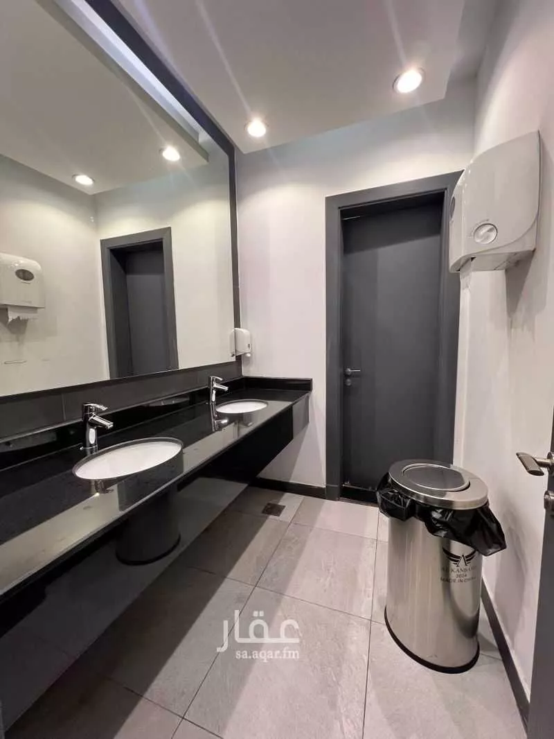 محل 4500 م² في النفل 6