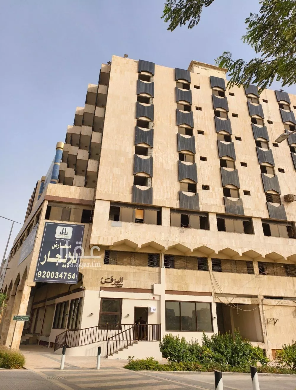 محل 103 م² في المربع 2