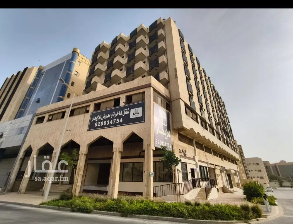 محل 103 م² في المربع 4
