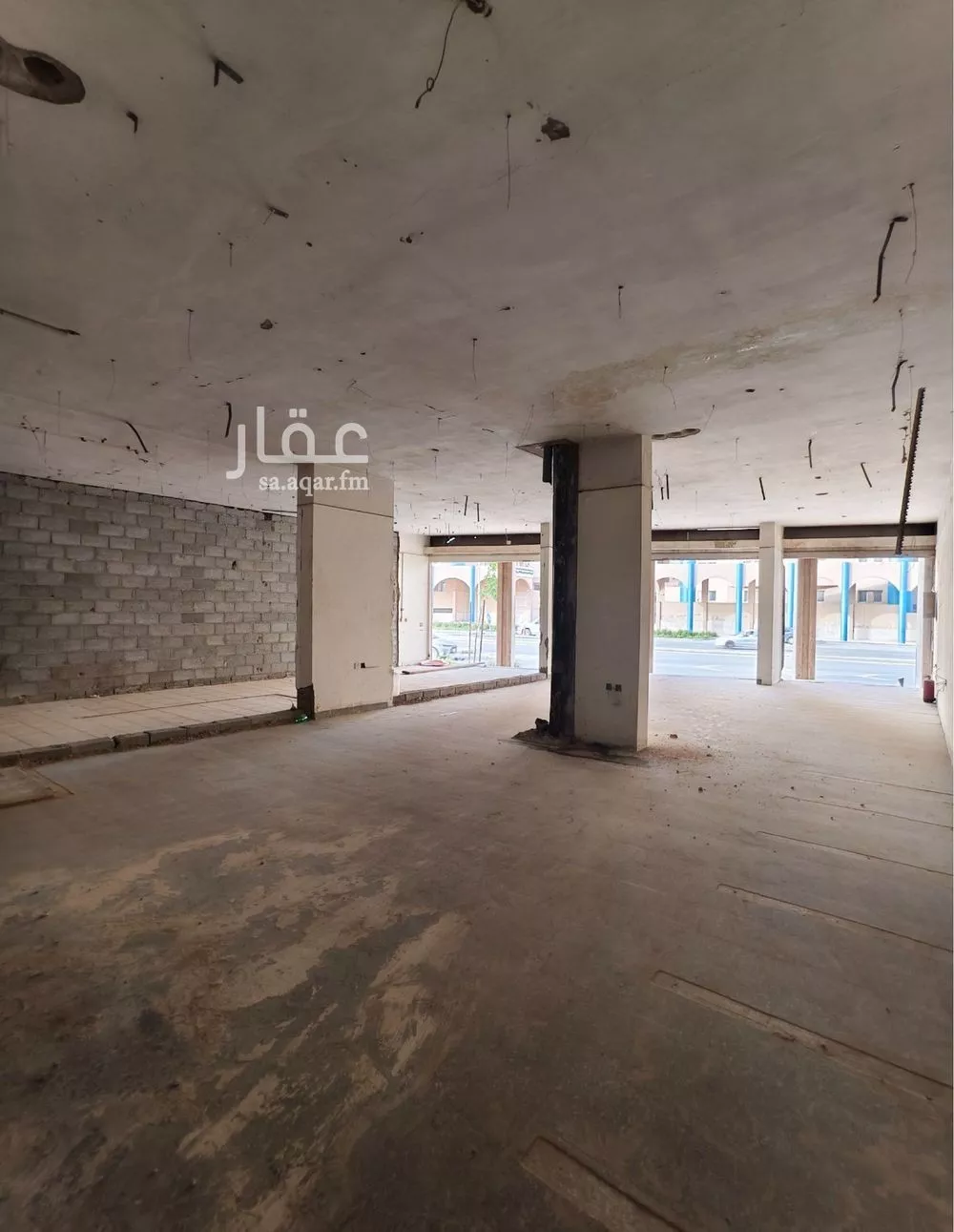 محل 103 م² في المربع 6