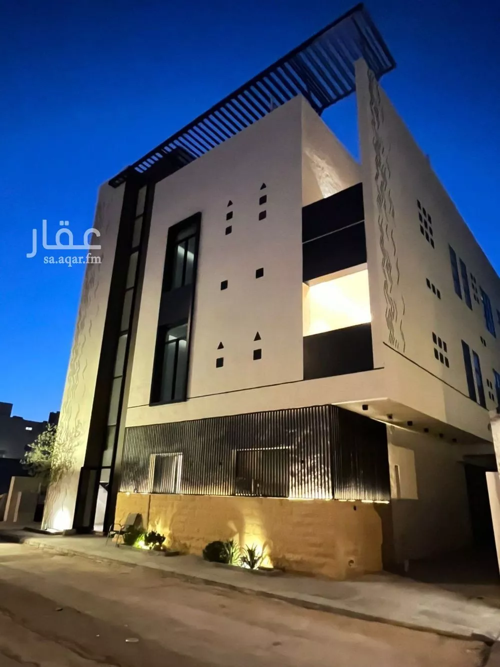 400 sqm building in Al Mahdiyyah 3