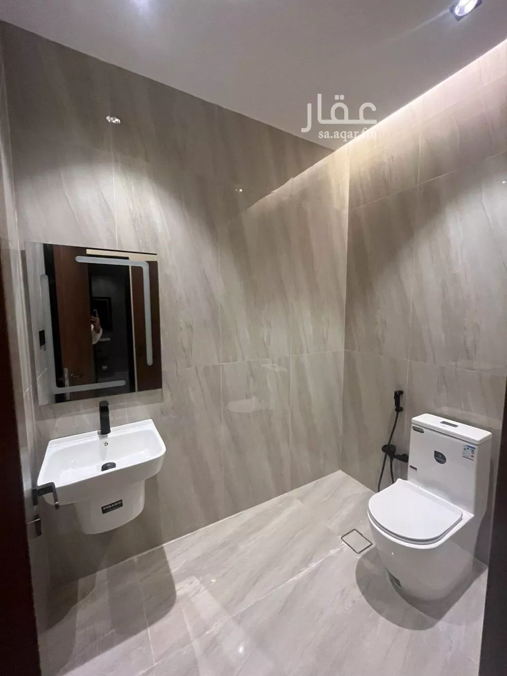 400 sqm building in Al Mahdiyyah 8