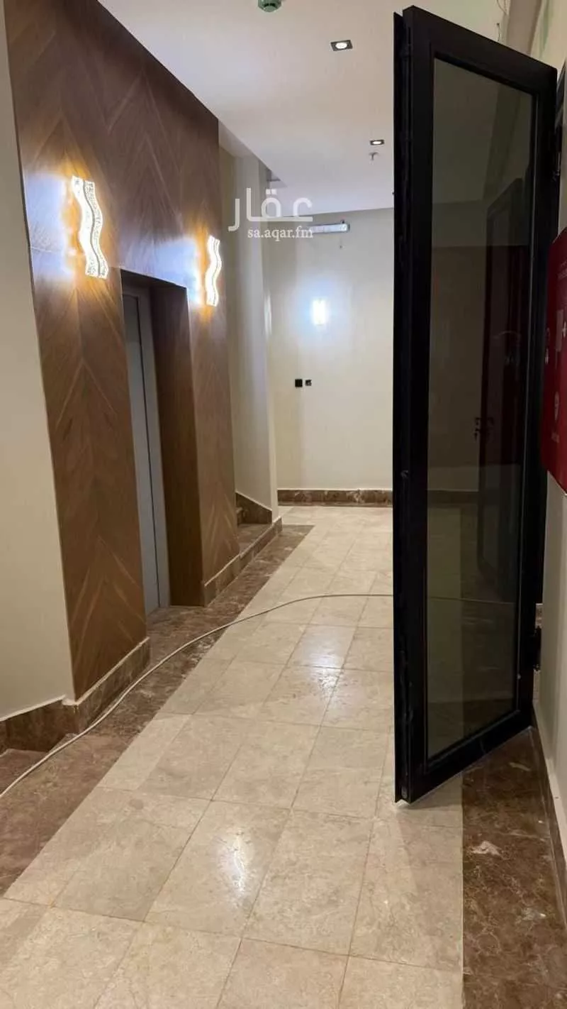 900 sqm building in Dhahrat Laban 11