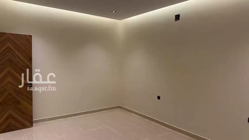 900 sqm building in Dhahrat Laban 19