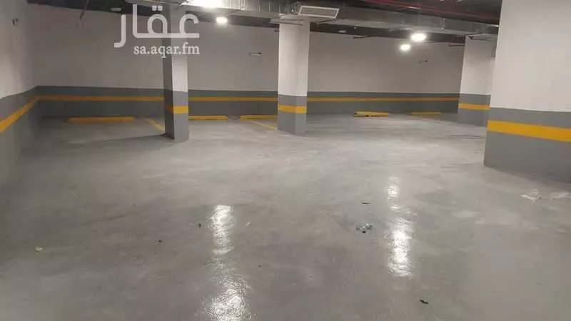 900 sqm building in Dhahrat Laban 20