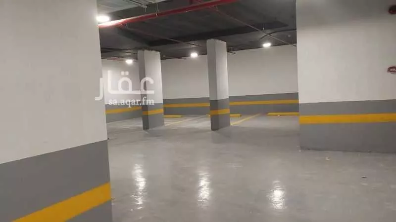 900 sqm building in Dhahrat Laban 22