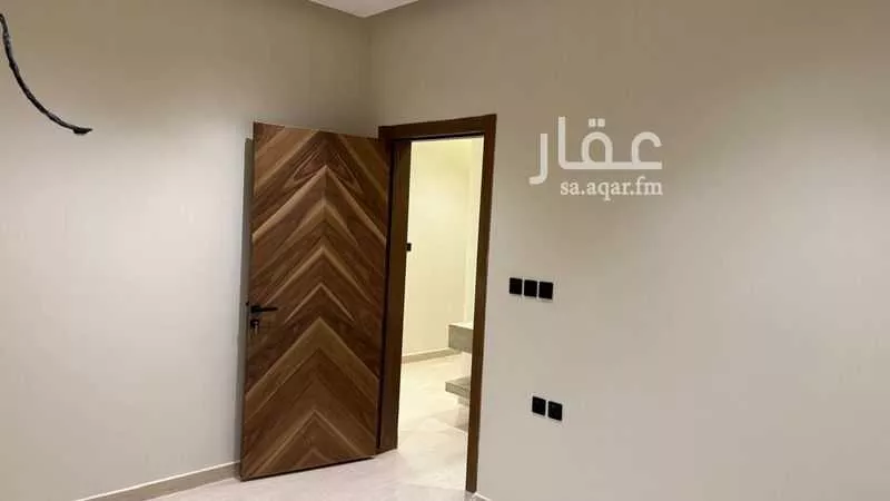 900 sqm building in Dhahrat Laban 5