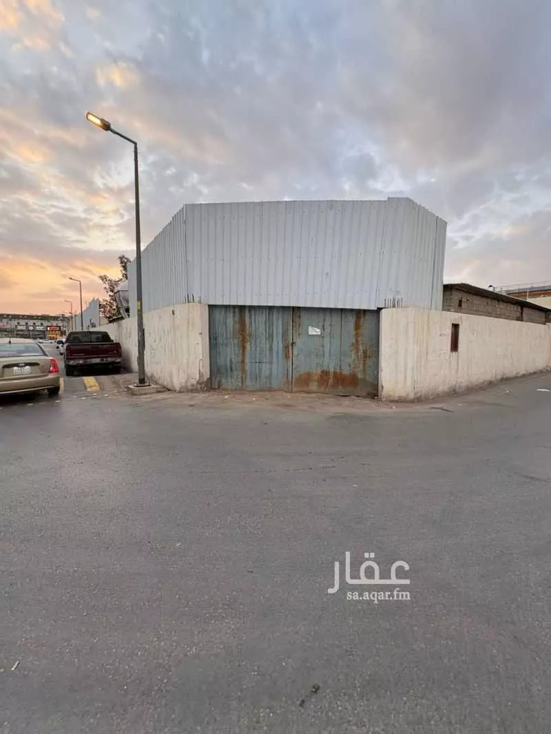 3300 sqm building in As Suwaidi Al Gharabi 8