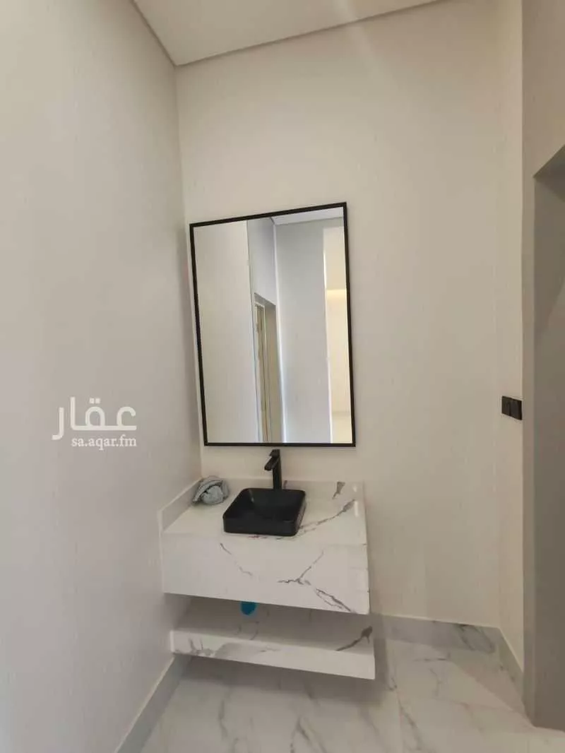 351 sqm building in Ash Sharq 8