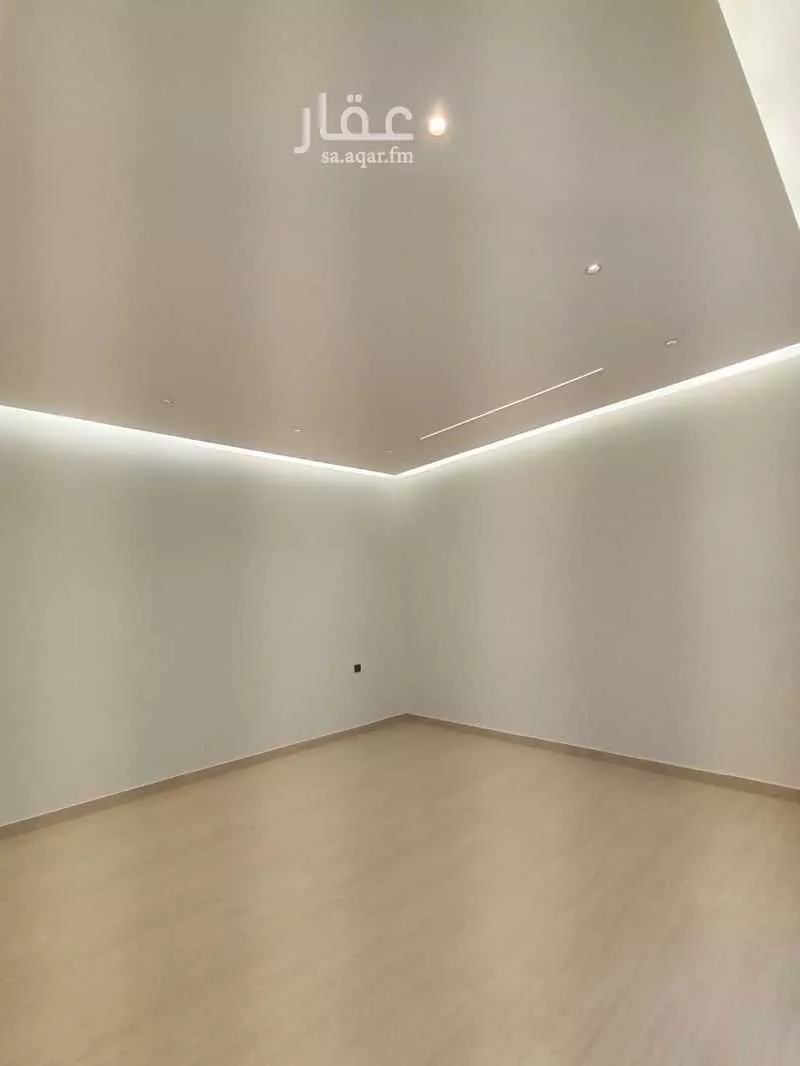 عمارة 185 م² في الشرق 24