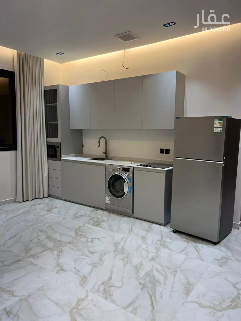 عمارة 497 م² في الضباط 6
