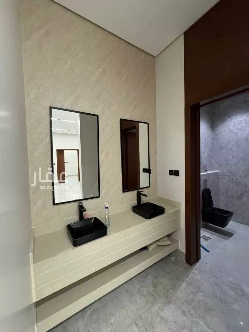 عمارة 237 م² في الشرق 14