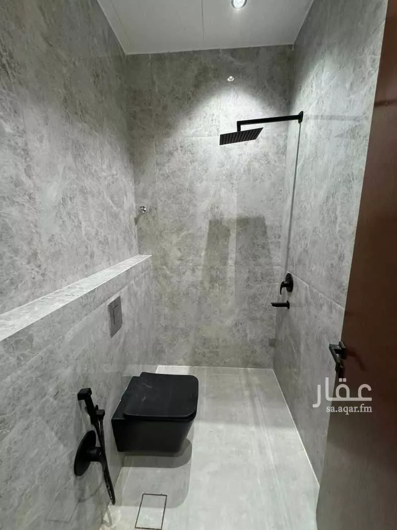 عمارة 237 م² في الشرق 20