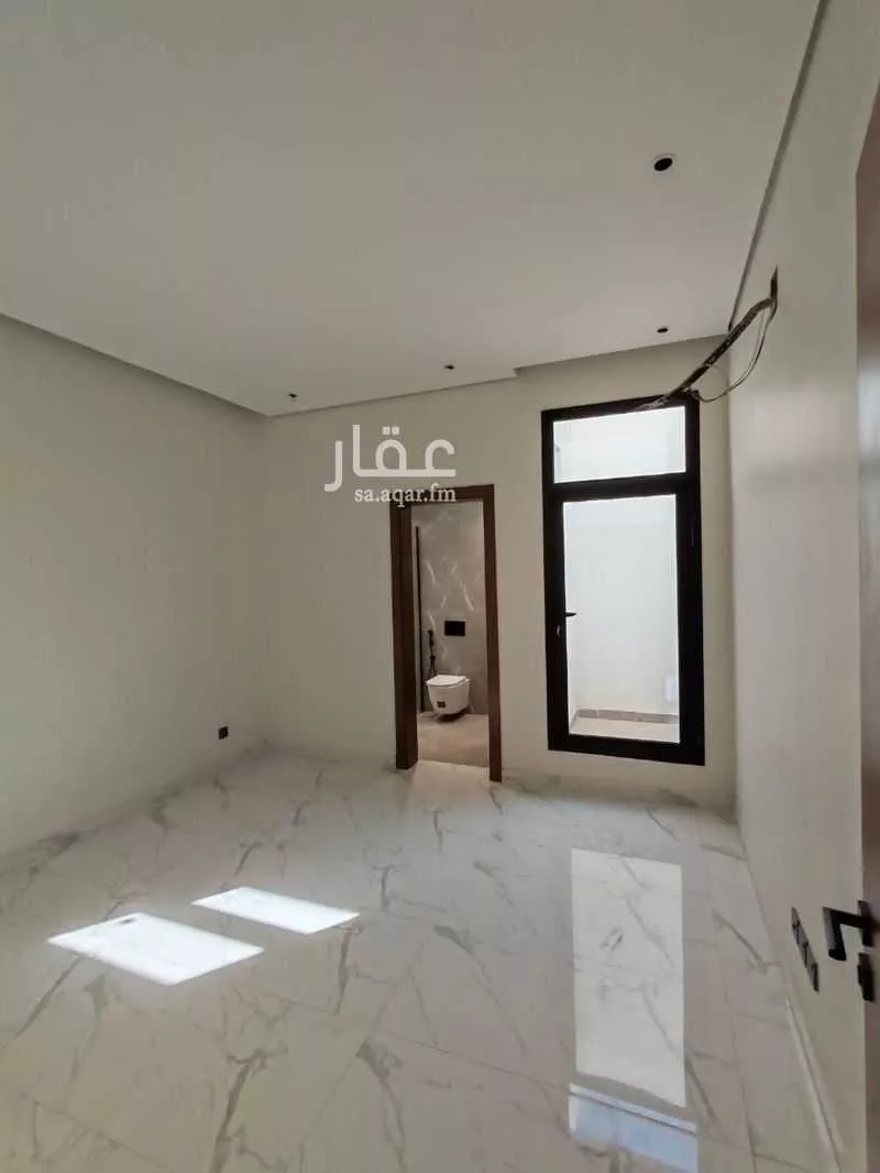 188 sqm building in Ash Sharq 11